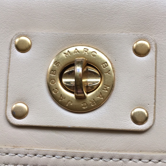 Marc by Marc Jacob’s Turnlock Wallet - Picture 4 of 4